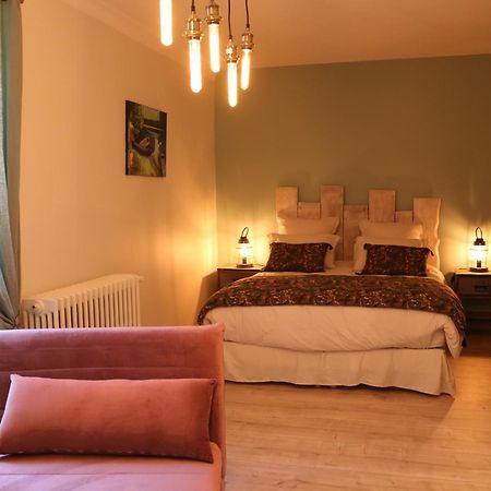 Logis De Pierre Levee Bed & Breakfast Bessines Екстериор снимка