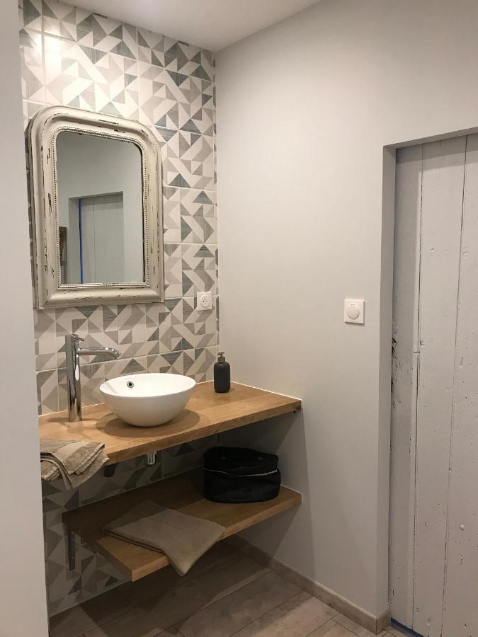 Logis De Pierre Levee Bed & Breakfast Bessines Екстериор снимка