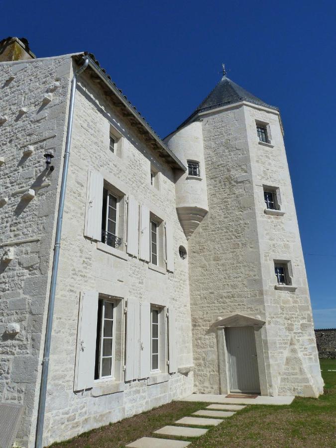 Logis De Pierre Levee Bed & Breakfast Bessines Екстериор снимка