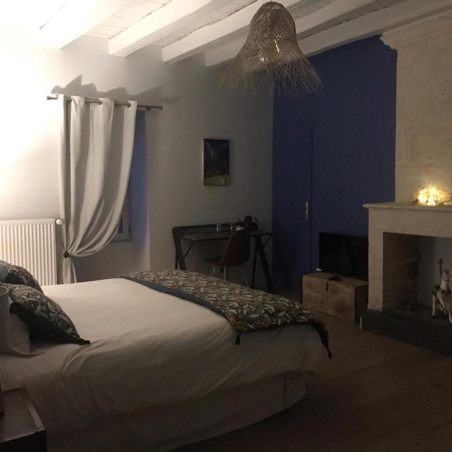 Logis De Pierre Levee Bed & Breakfast Bessines Екстериор снимка