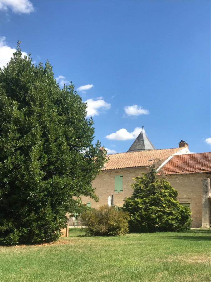 Logis De Pierre Levee Bed & Breakfast Bessines Екстериор снимка